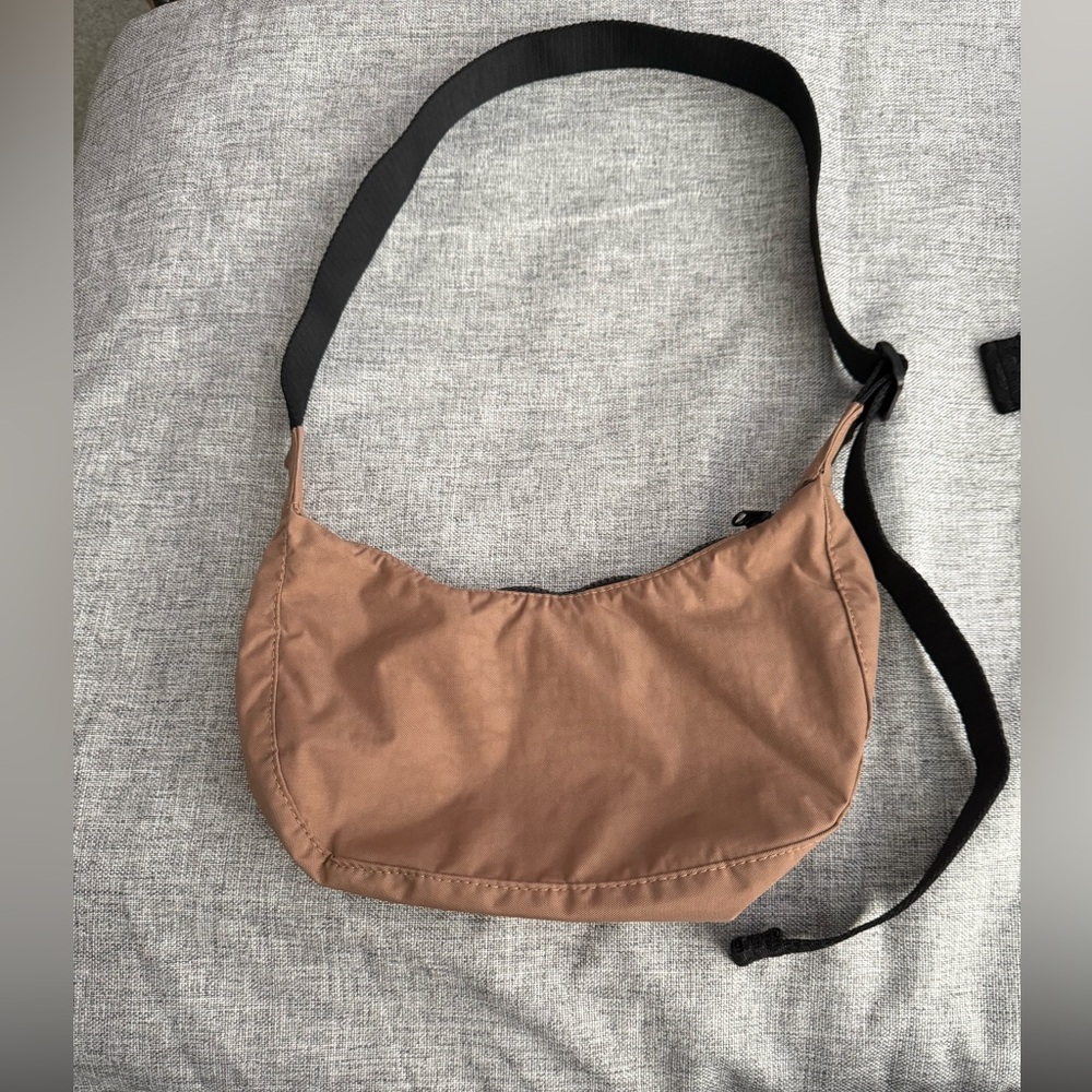 BAGGU Small Nylon Crescent Bag